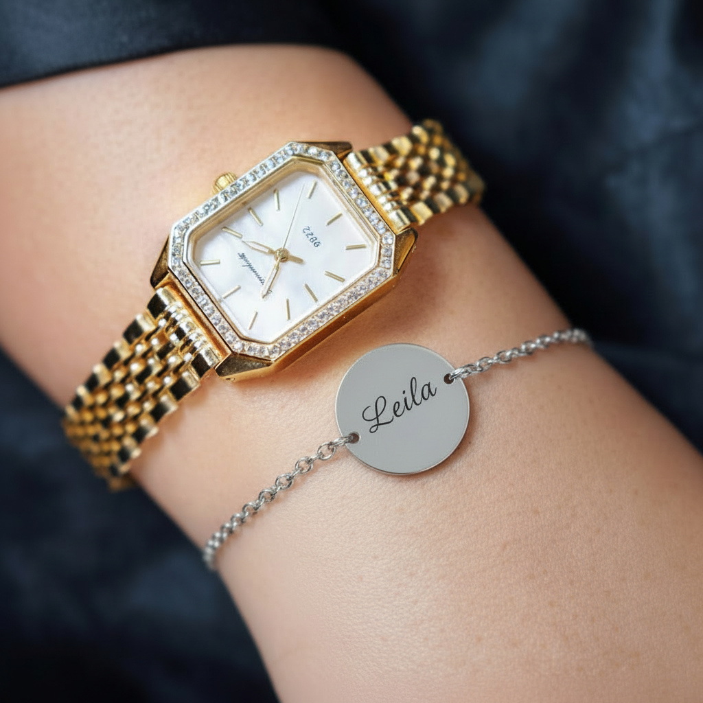 Montre dorée avec bracelet médaillon argenté